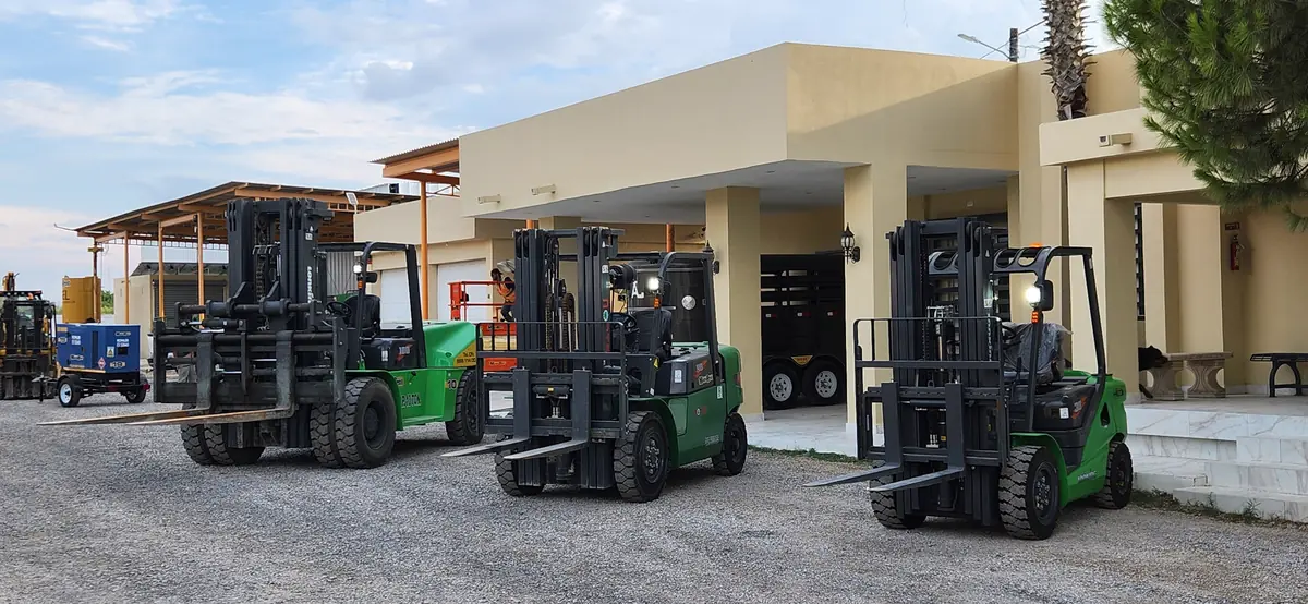 Montacargas Lonking de 2 a 15 toneladas listos para renta en Linaje Rent