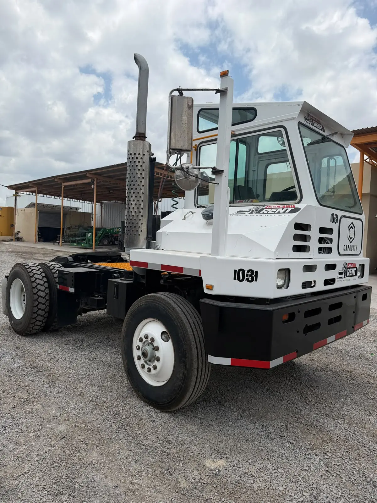 Capacity TJ · Vista Frontal en renta en Monclova — Linaje Rent